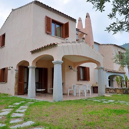 Villa I Ginepri Budoni Bagian luar foto